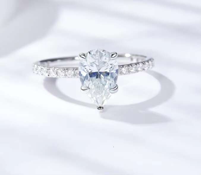 Pear Moissanite Ring GRA Pass Test Custom Pear 5x7mm VVS 925 Pear Moissanite Ring Engagement