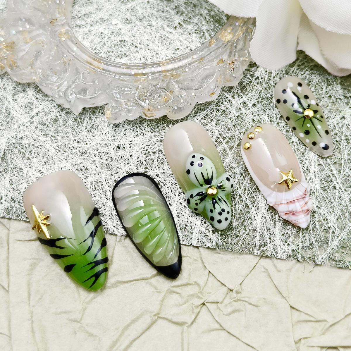 10pcs 3D Flowers Handmade Press-on nails Medium Almond Nails Bundle Vibrant Green 3D Handraw Star Finished nail stickers Free storage box jelly glue n