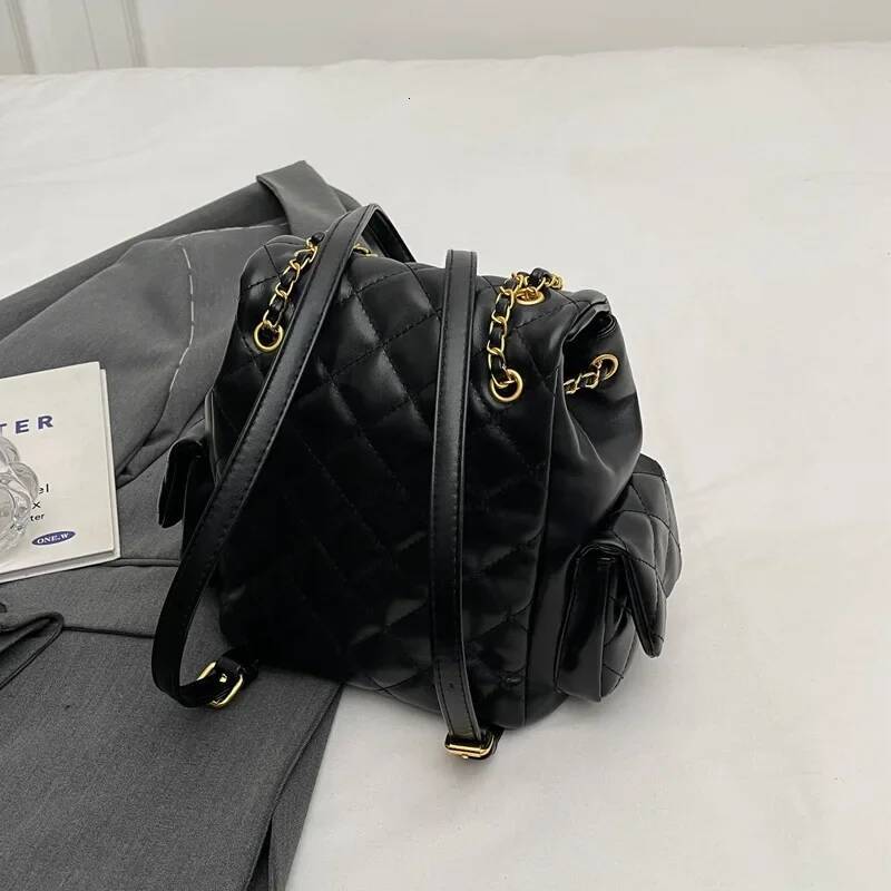 Korean Fashion Simple Personality Small Fragrance Style Rhombus Backpack Spring Hot Sale Of The Season New Travel Versatile Wome