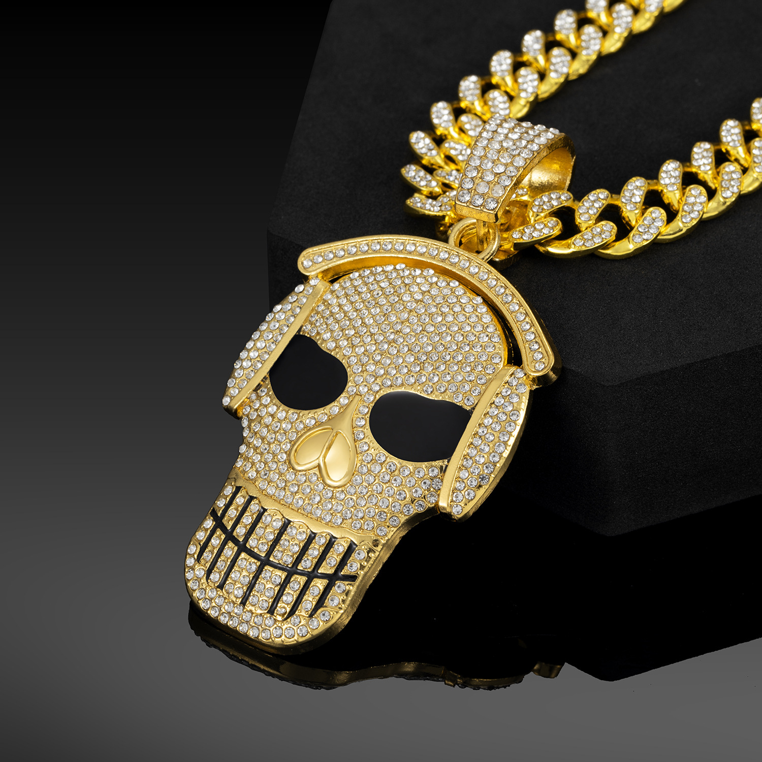 Elegant Cuban Style Necklace Featuring Superior Crafted Links