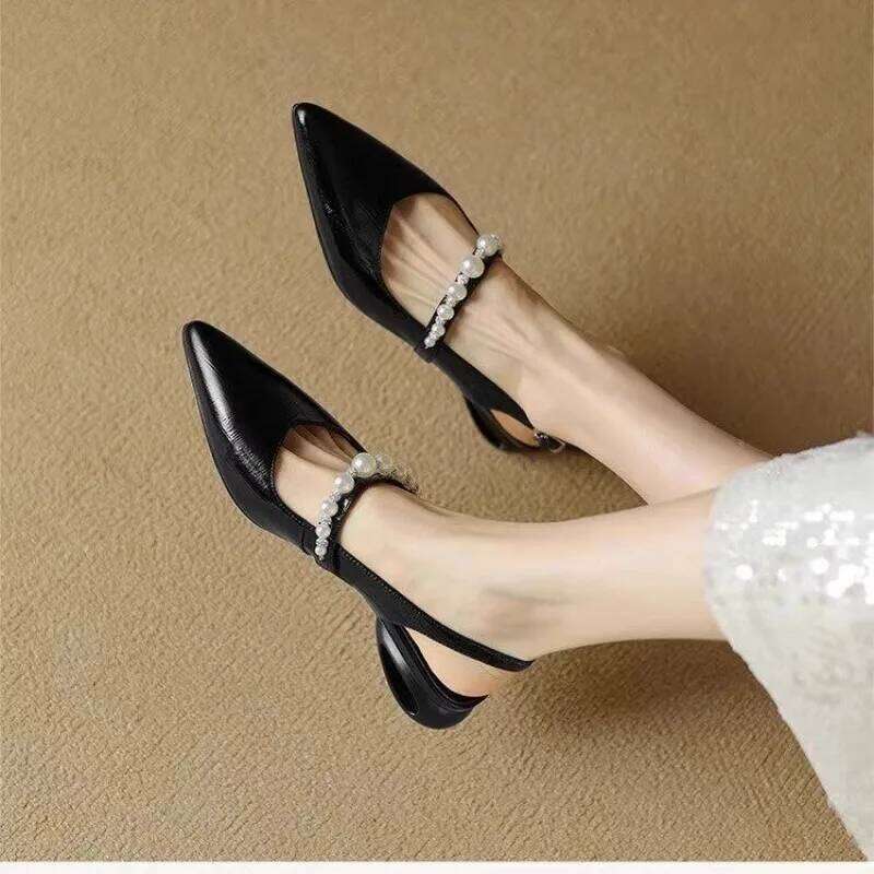 The New Foreign Style Slotted Buckle Strap Sandals Women's Pointed Toe Braided Cut-out Low Heel Hollow Back Single Shoes