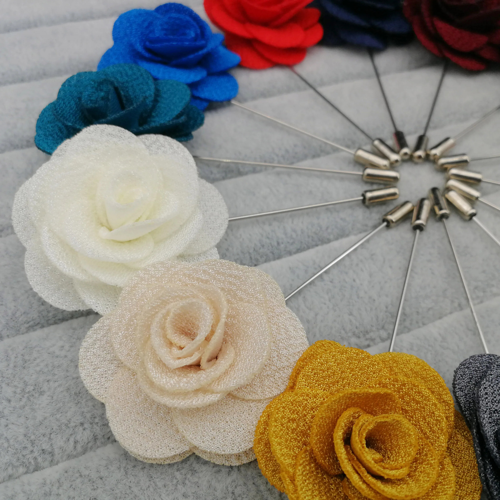 Fabric Flower Brooches for Women Brooch Pins Suits Decoration Lapel Pins For Men Brooch for Suits Accessories in GiftBox 250527