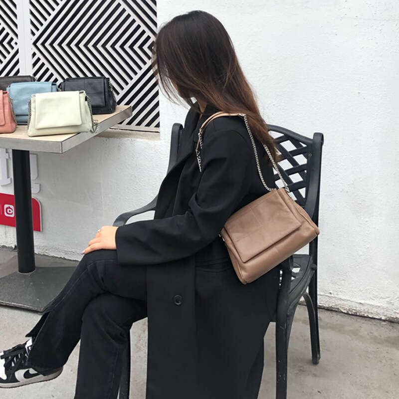 OEM Custom Versatile Crossbody Underarm Shoulder Production Simple Fashion Korean Style Quilted Chain Bag