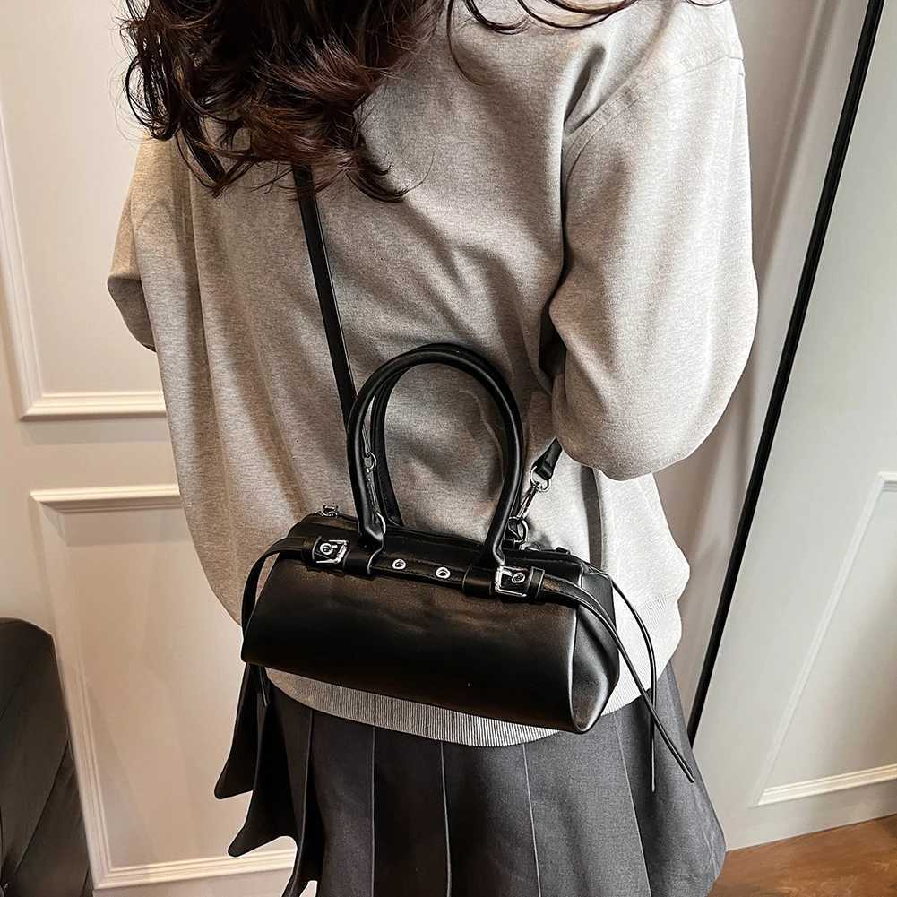 Women Casual Armpit Bag PU Leather All-Match Shoulder Bag Retro Underarm Bag Travel Shopping Commute Date Bag Y250528