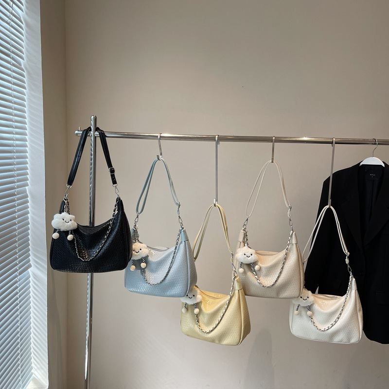 Women s armpit bag new large fashion capacity Korean style handbag for spring and fashion summer office commuting shoulder bag designer women s crossb