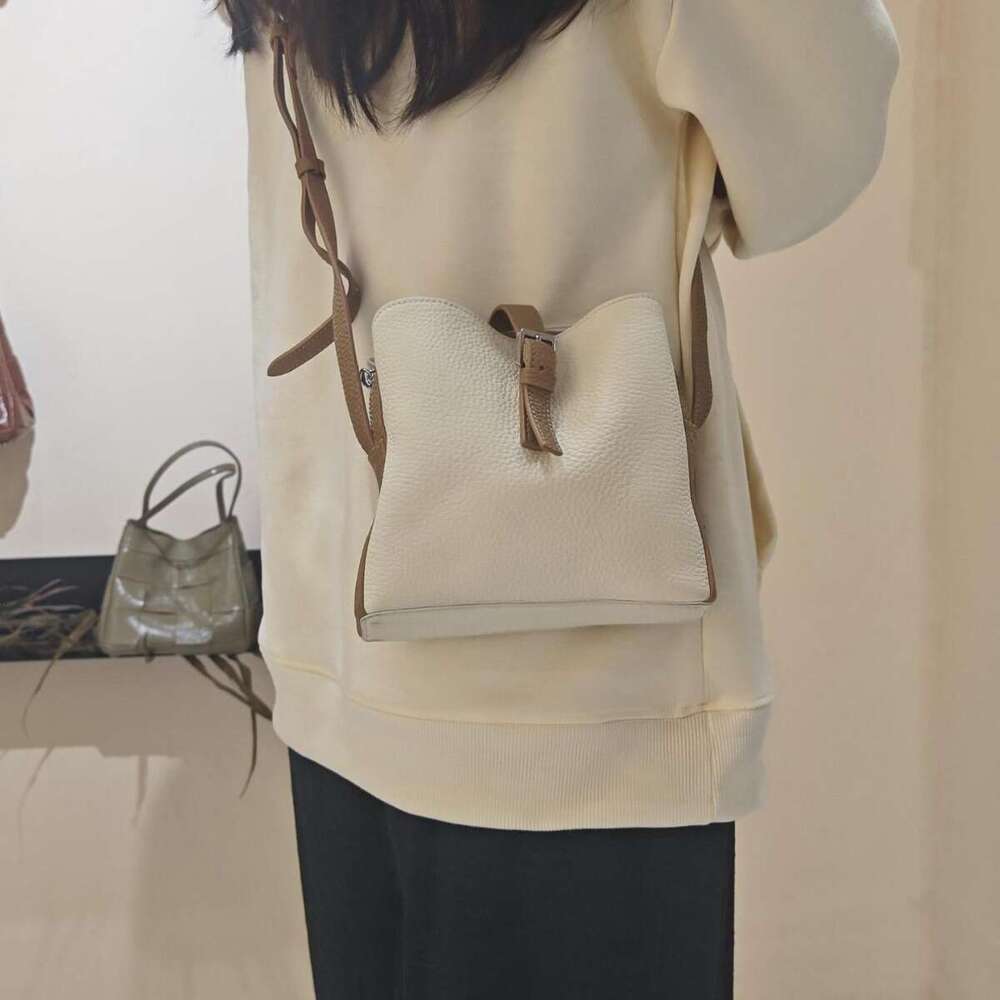 New Versatile Genuine Leather Small Square High-end Simple Crossbody Niche Ins Style Single Shoulder Bag for Women