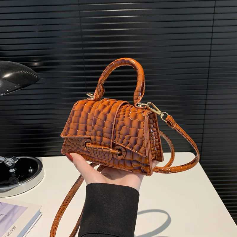 Women Shiny Shoulder Bag Adjustable Strap Small Crossbody Bag Solid Color Casual Top Handle Bag Ladies Commute Bag Y250528