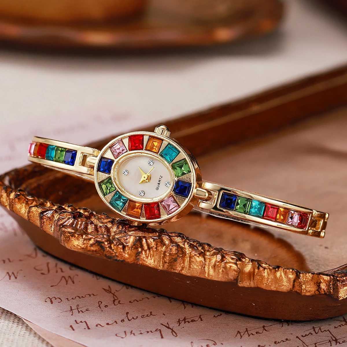 Cross border new bracelet style womens watch fashion gradient rainbow light luxury womens watch oval bracelet watch for women XJ250527
