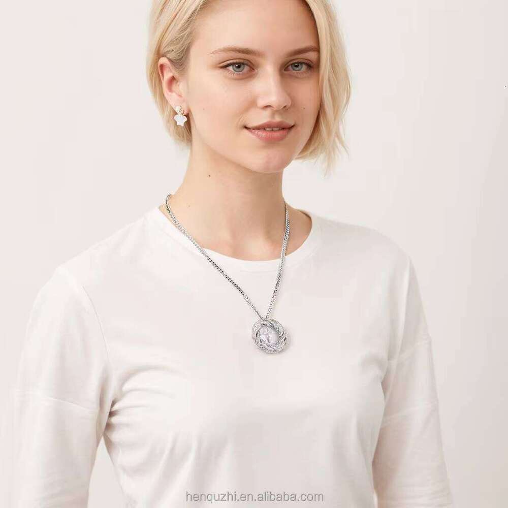 Modern Gothic Unisex Micro Pave Moissanite Necklace Unique Twisted Cross Chain Hip Hop Festival Gift Idea for 2024