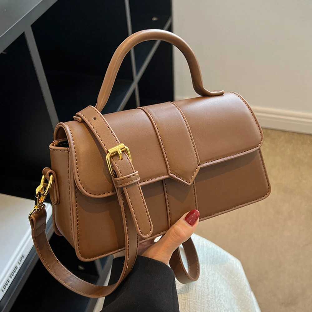Fashion Women Commute Crossbody Bag French Solid Buckle Zipper Delicate Handbags High-Grade PU Leather Messenger Bags Y250528