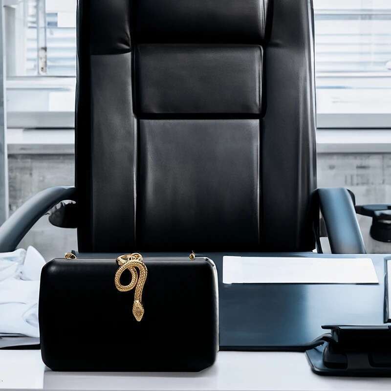 Classic Black Imitation Sheepskin PU Square Metal Snake Head Clutch Bag Can Be Worn Cross-Body, Suitable For Parties, Banquets,