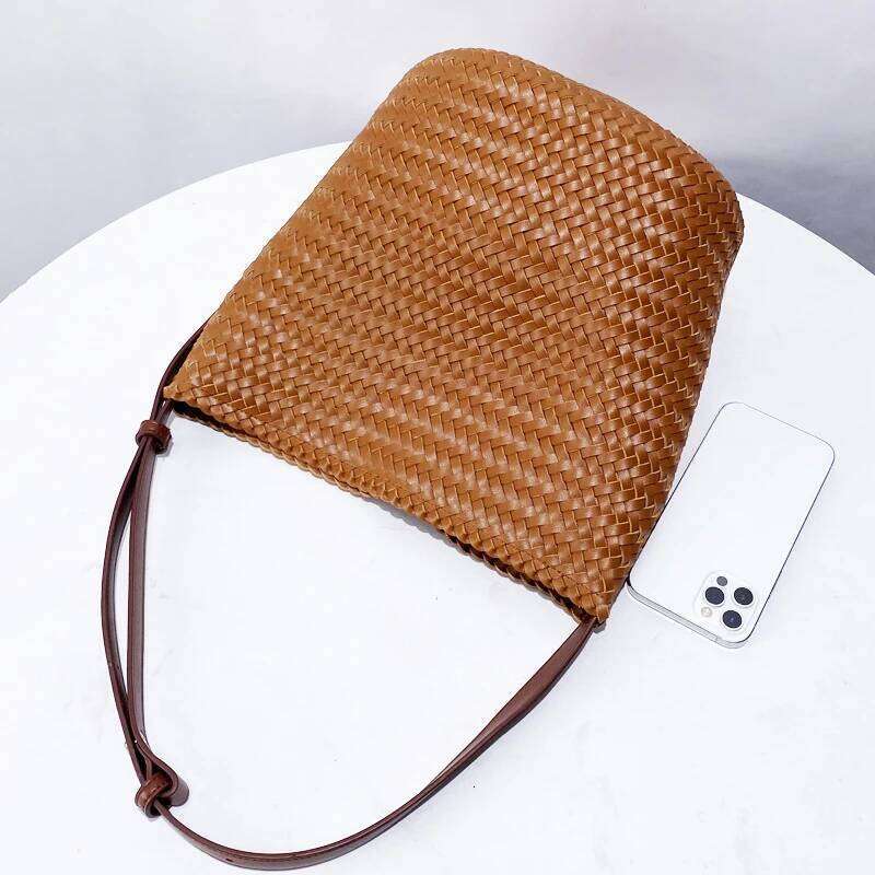 England Style Handwoven Bucket Bags For Women Designer Handbags Purses 2025 New In PU Cross Woven Small Underarm Shoulder