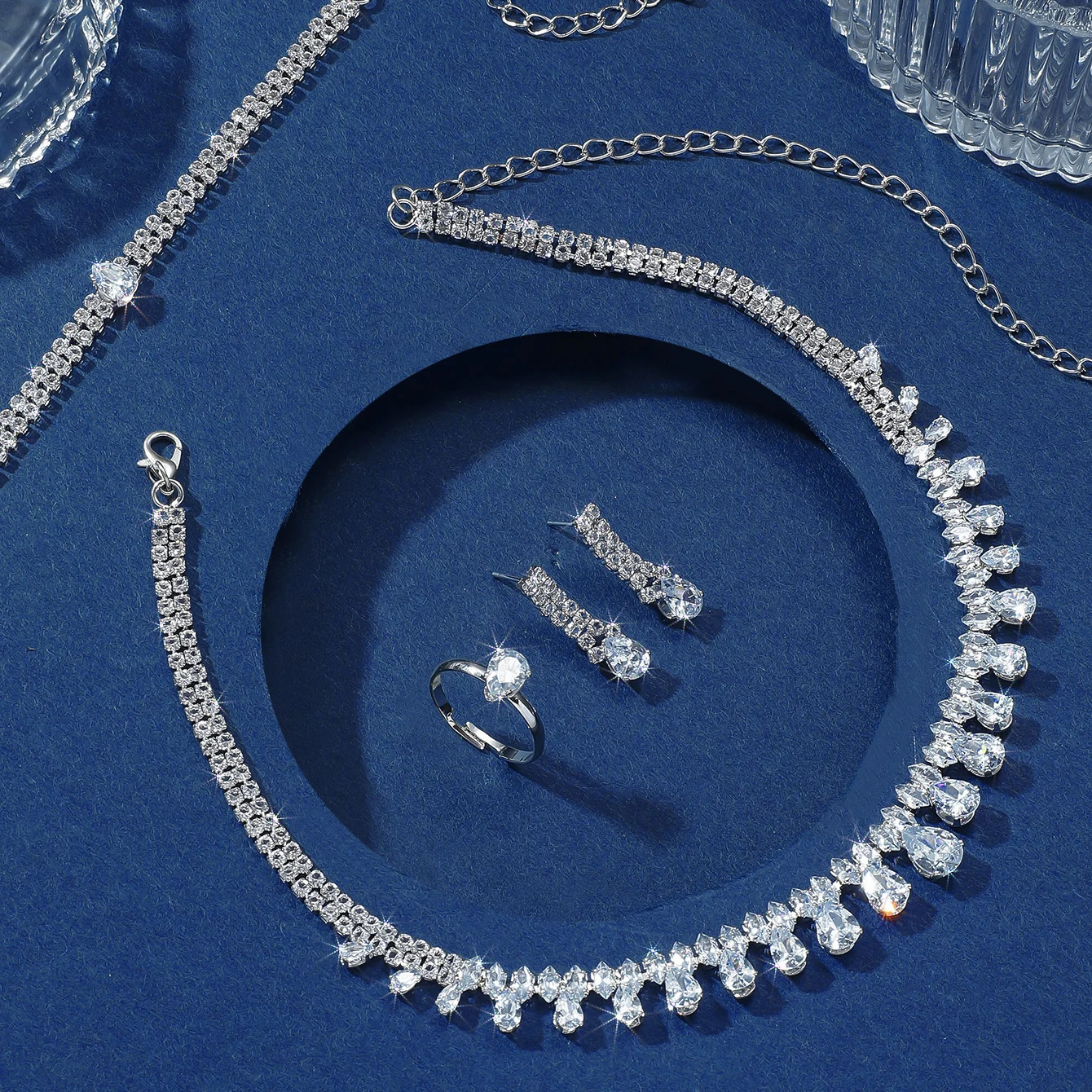 5pcs/set Gorgeous Copper Base Inlaid Sparkling Zircon Jewelry Set for Women Bridal Wedding Wear Sacrificial Festival Gift 250526