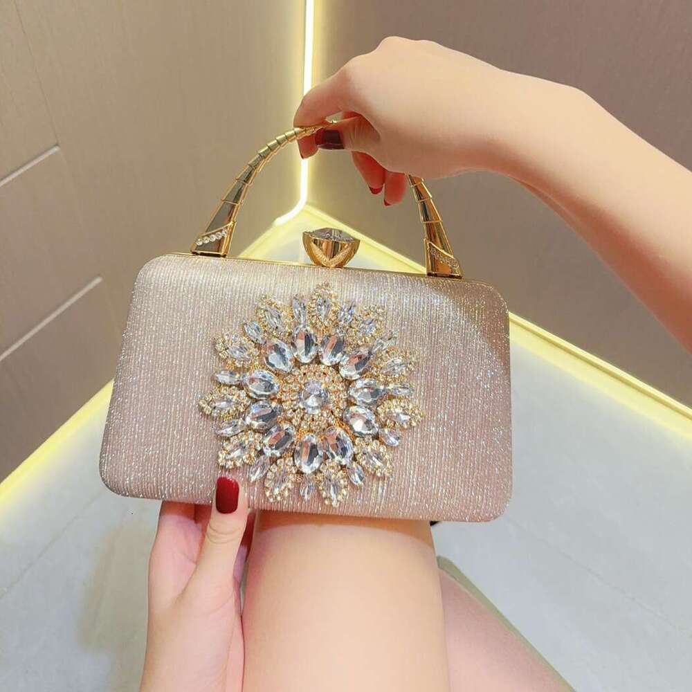 Women's handbag New Rhinestone Dress Handbag Shell Socialite Fashion Party Gathering Evening Bag