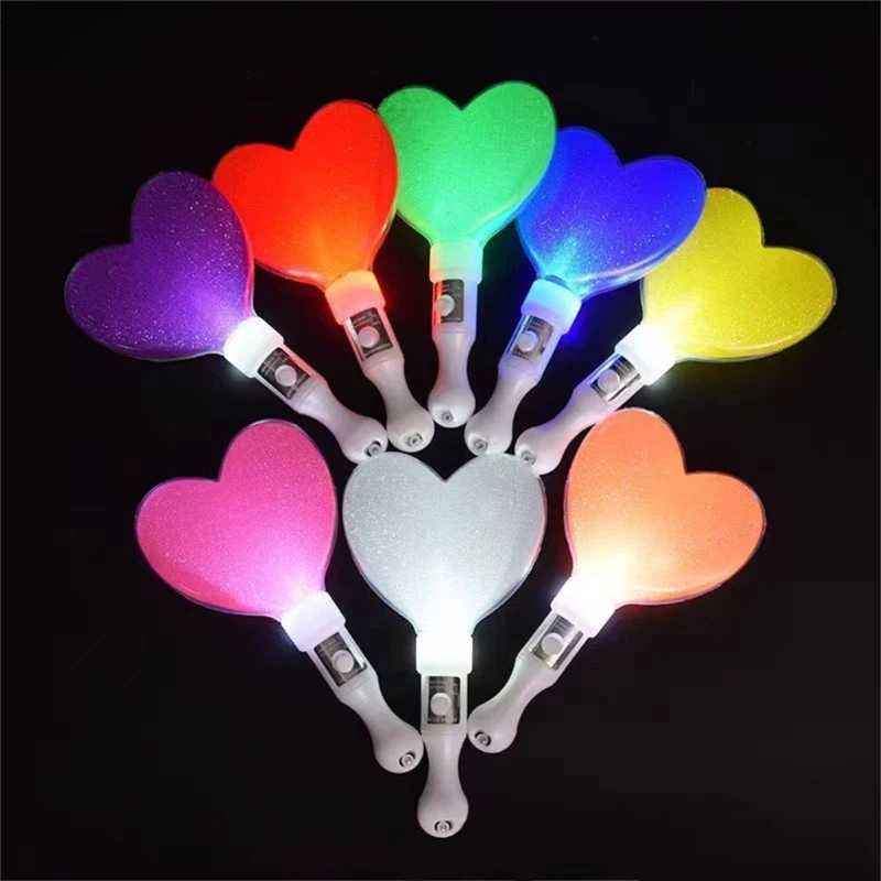 Glow Sticks Light Color Changing Light Mini Heart Lamp Gifts for Interior Livehouse New Year Concert KPOP Luminous Lamp W250528