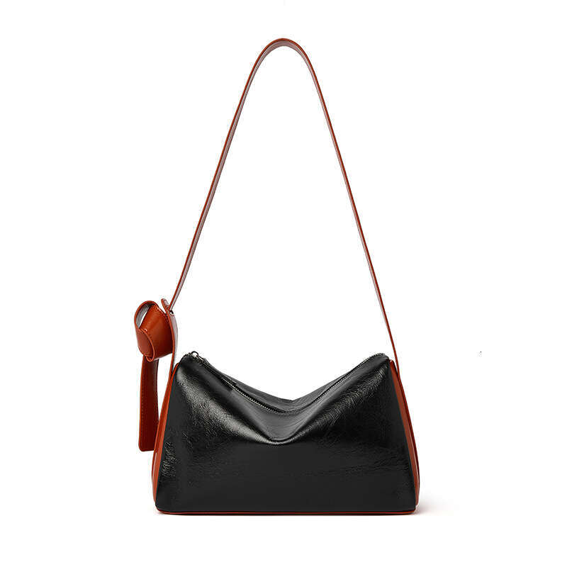 2024 New First Layer Oil Wax Cowhide Crossbody Korean Style Niche High-end Pillow Single Shoulder Women's Bag