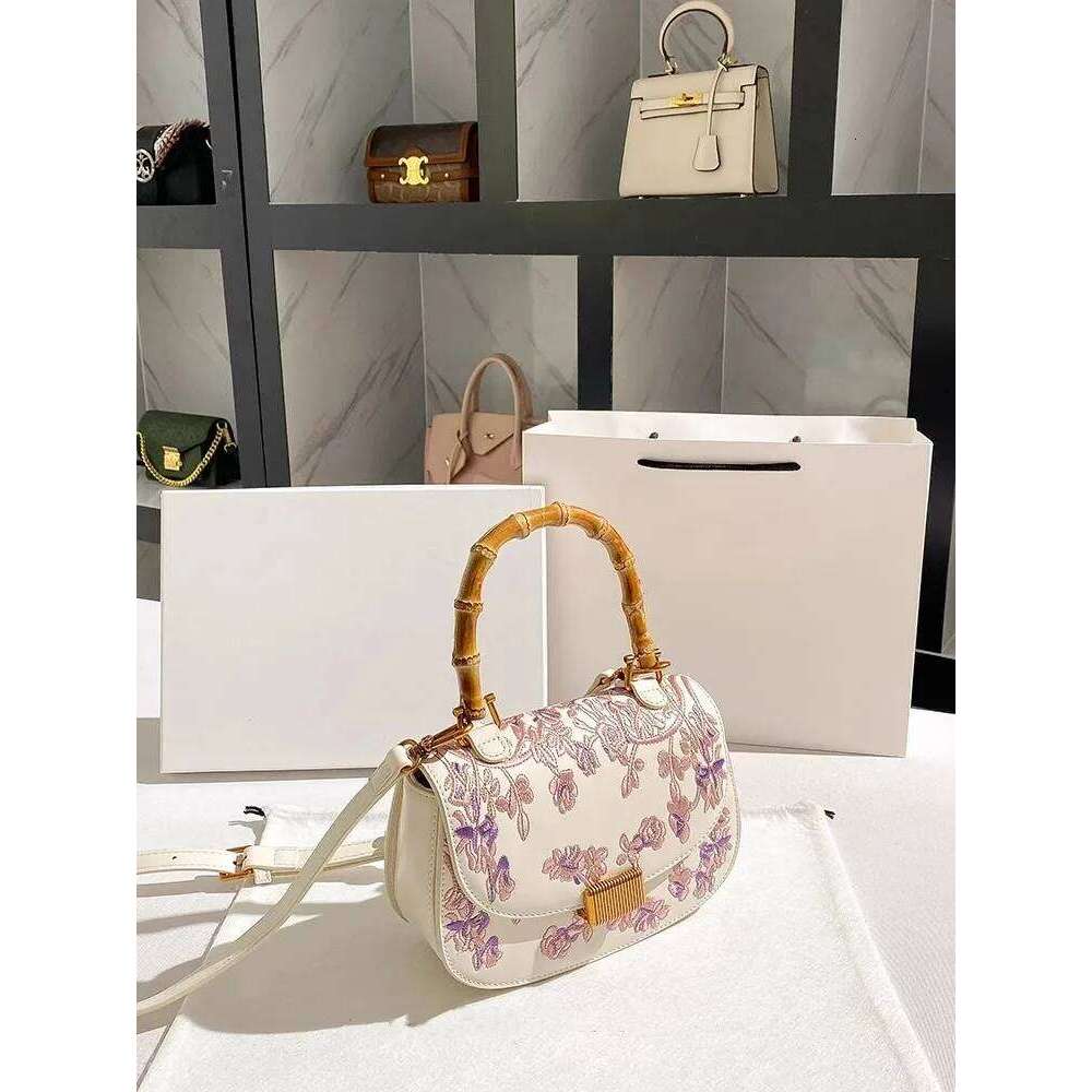 luxury bag New Fashion Chinese Style And Delicate Bamboo Handle Handbag With Beautiful Flower Embroidery Women's Crossbody Bag