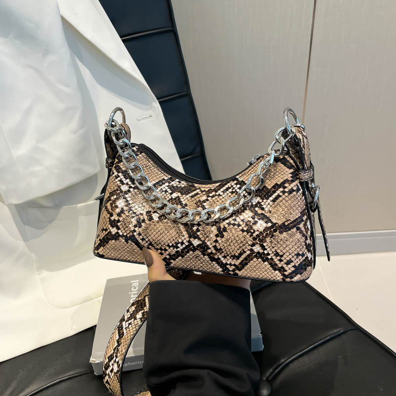 New fashionable women's bag niche high-end texture fashion versatile shoulder bag snake skin pattern retro designer chain handbag single shoulder
