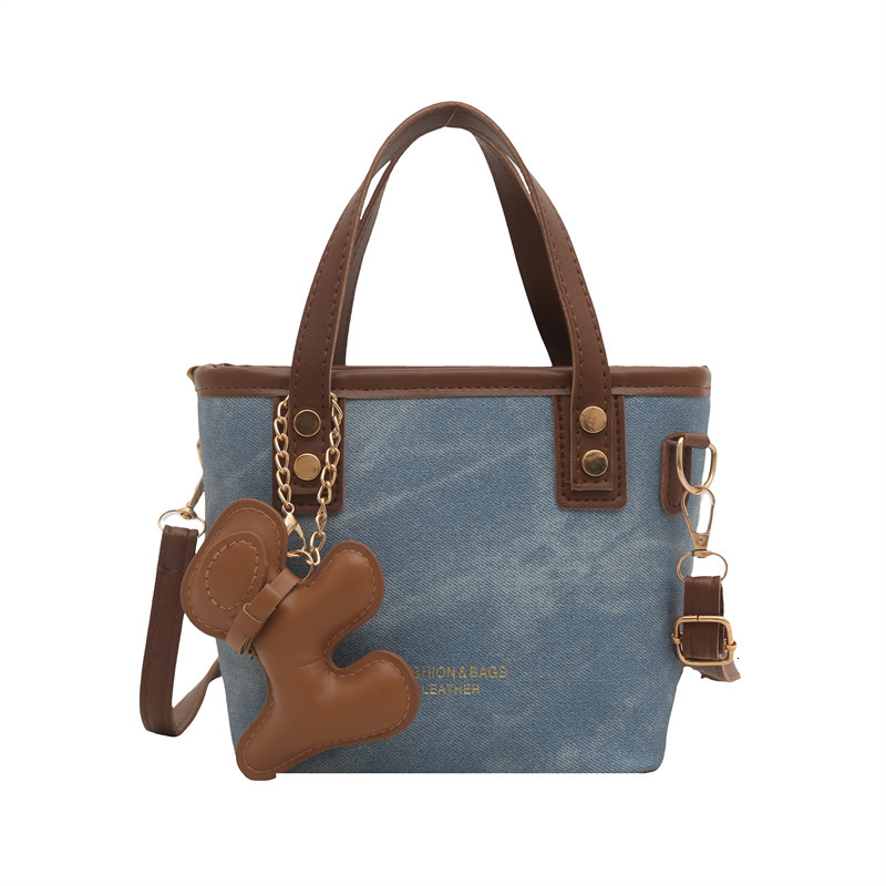 Top quality Brand High Quality New Style Trendy Handbag for Women 2025 Spring New Fashion Shoulder Bag Casual Fashion Crossbody Bag New Free Delivery 
