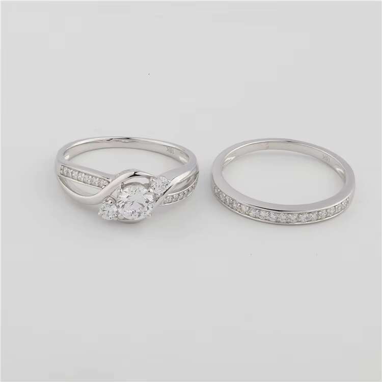 New Arriving 14k Solid Gold Moissanite Engagement Ring