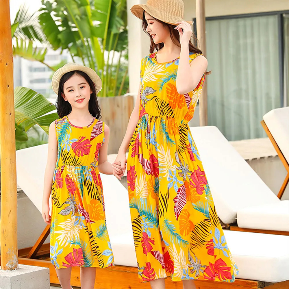 Spring Family Matching Outfits Mother Daughter Dress Women Girl Casual Autumn Costume Mom Baby Kids Rompers Parent-child Clothes 250528