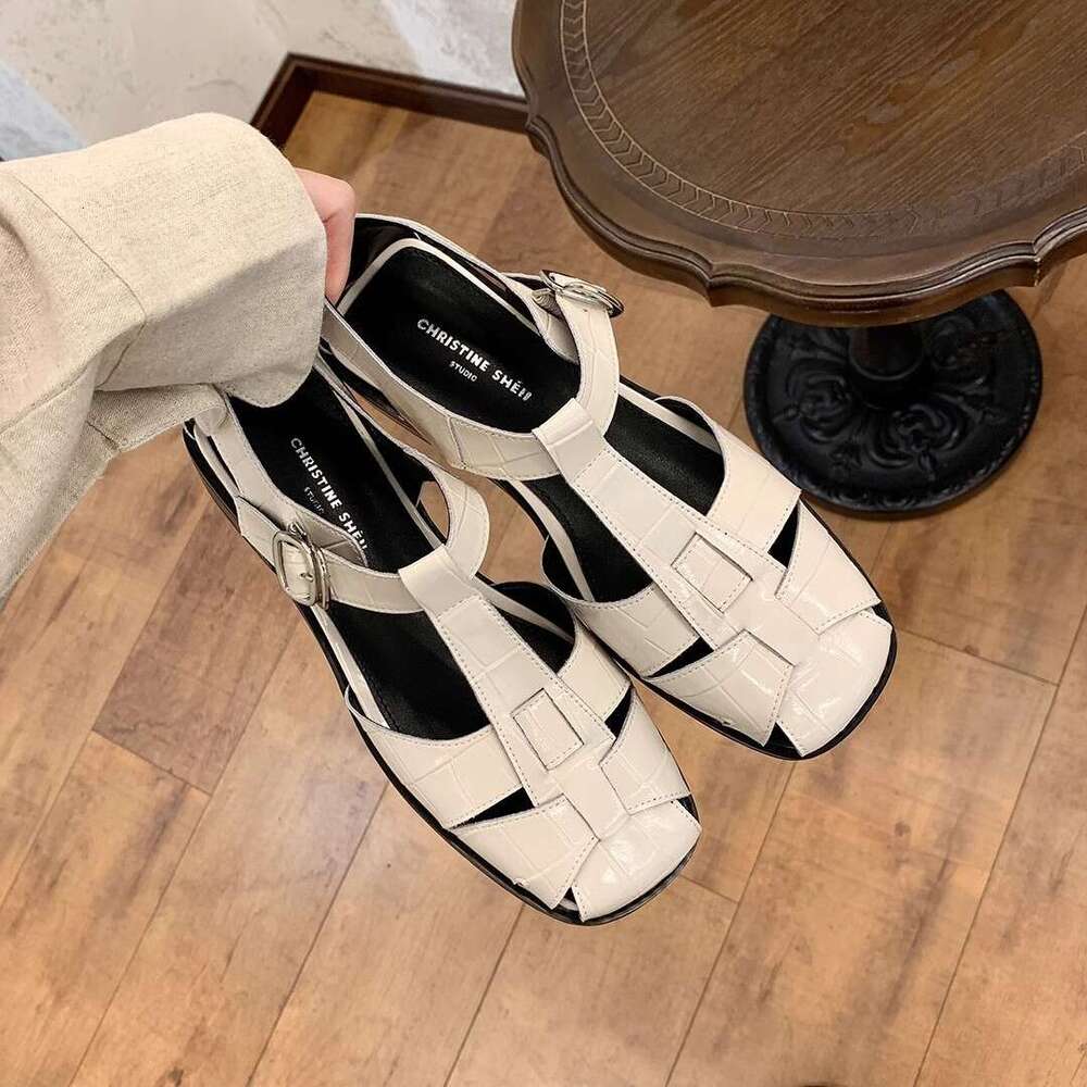 Instant Dispatch Su Yinyin Same Style Square Woven Hollow Out Closed Toe Flat Roman Sandals Women Pig Cage Shoes Summer