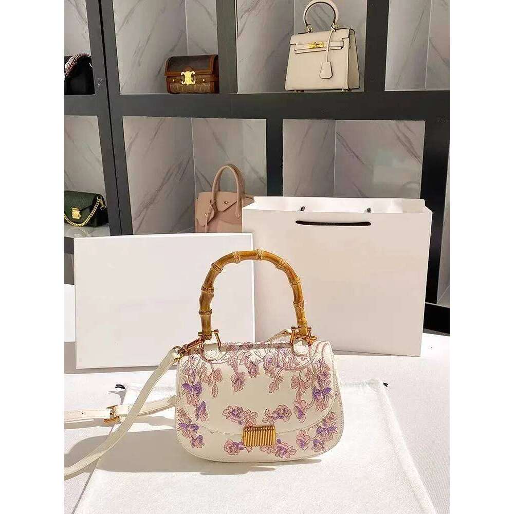 luxury bag New Fashion Chinese Style And Delicate Bamboo Handle Handbag With Beautiful Flower Embroidery Women's Crossbody Bag