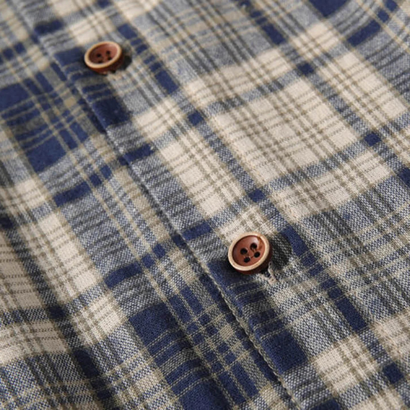 Mens Vintage Plaid Casual Shirts Loose Casual Short Sleeved Lapel Neck Button Down Front Chest Pockets Fashionable Trendy Shirt 250527