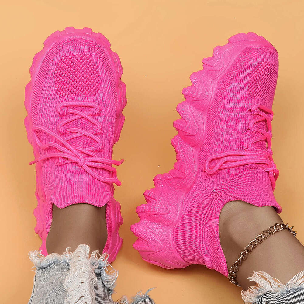 NEW TOP Large size sports for women, breathable fly knit socks, one foot lazy shoes