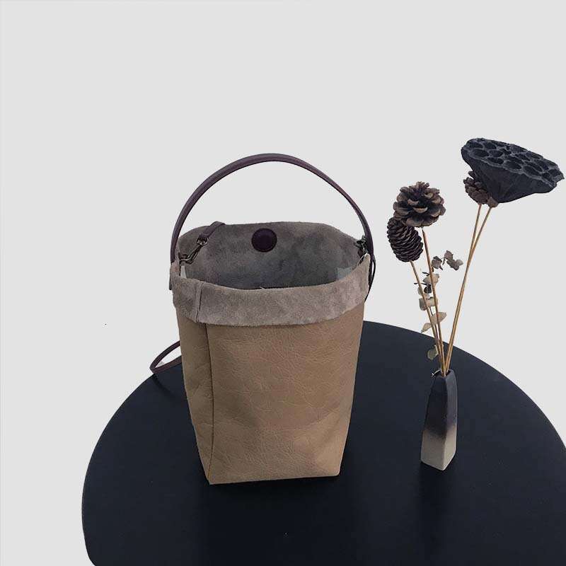 2023 Autumn Winter New High-End Bucket Genuine Leather Women's Bag Simple Large Capacity Korean Fashion Shoulder Handbag