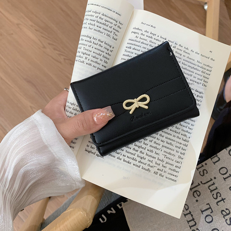 Free Shipping Designer Wallet For Women Fashionable And Simple Ins Bow Short Card Bag High-end Feeling Foldable Change Bag High Quality