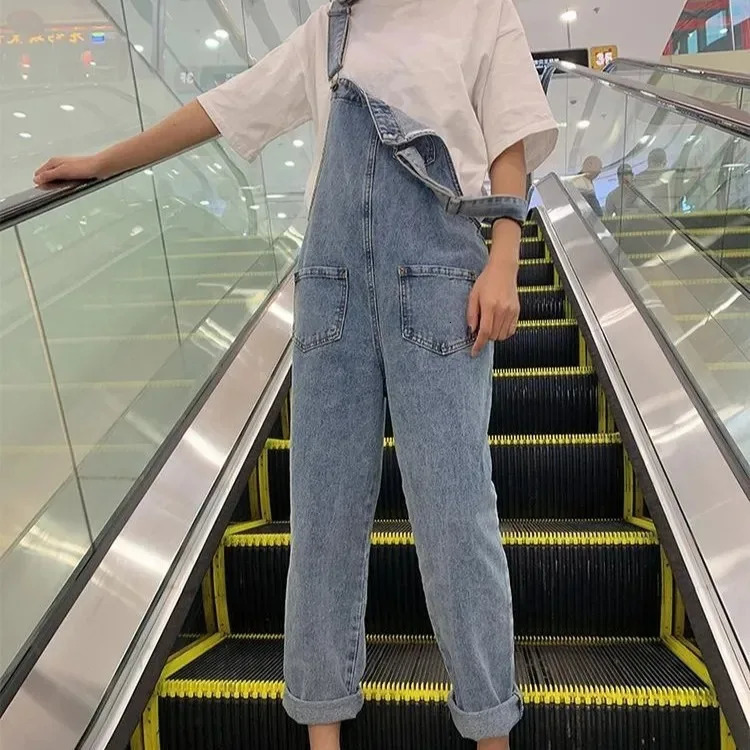 Korean Version of Casual Niche and Youthful Denim Overpants. Fashionable and Loose Styles for Women Washed Denim Suspenders 250523