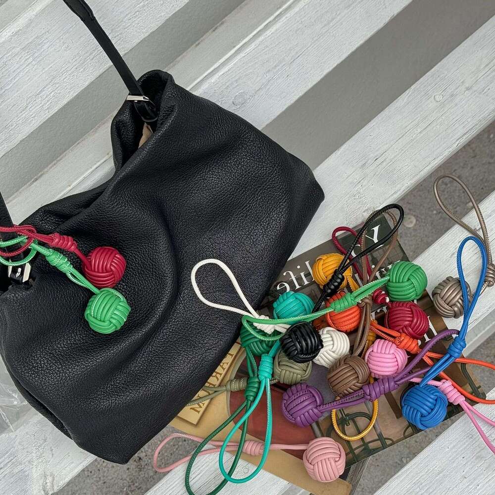 2023 Autumn Winter New Handwoven Niche High-end Underarm Shoulder Handbag Women's Bag Pendant