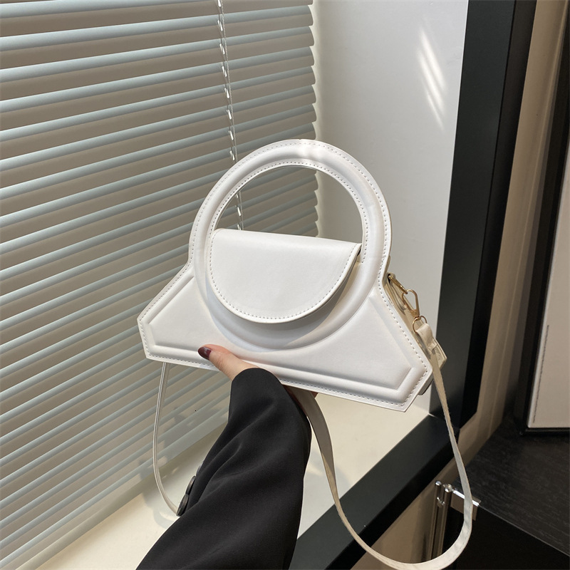 Top Brand High Quality New Style Fashion Ring Handbag Small Square Bag 2024 New Shoulder Crossbody Bag Commuter Women's Bag Trend New Free Delive