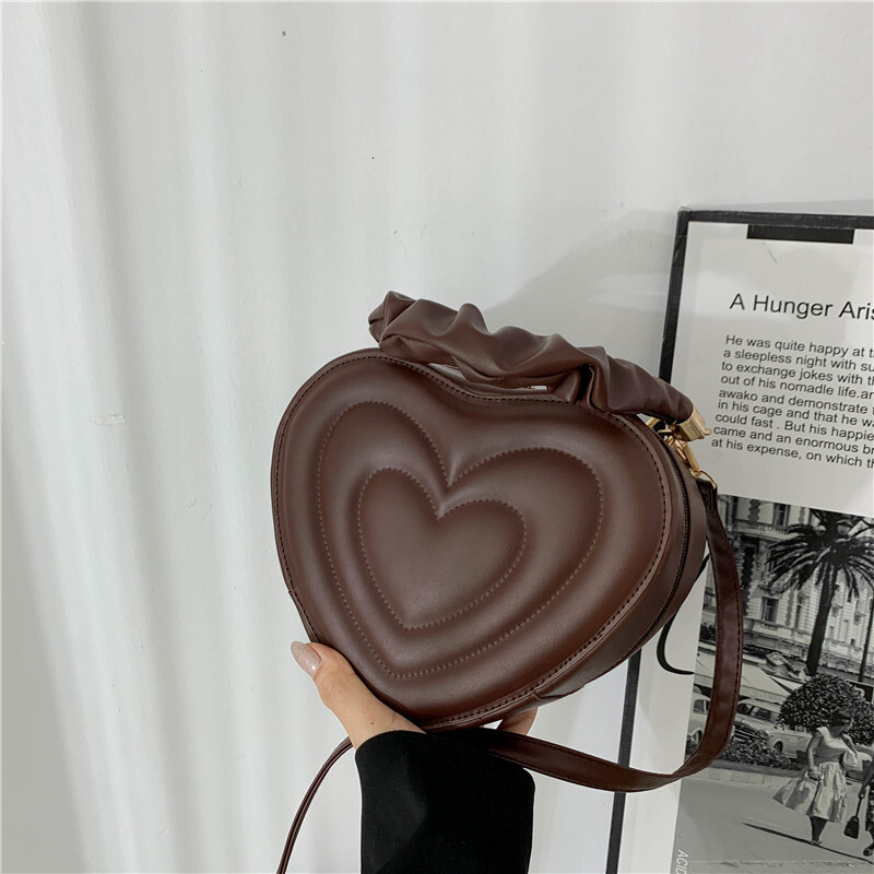 New Spring and Summer Women's Bag, New Fashion Trend Casual Single Shoulder Bag New Love Bag Love Texture Designer Simple Style Handbag Single Sh