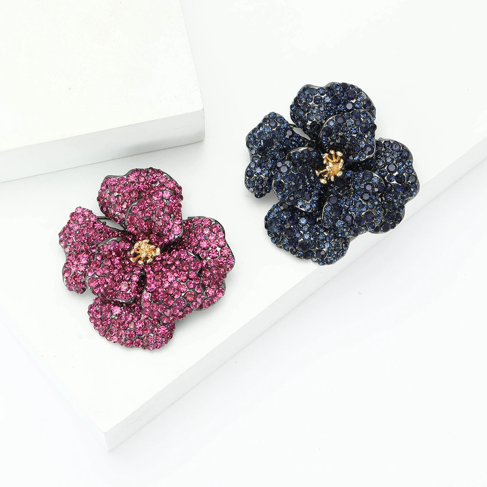 Vintage Heavy Industry Rhinestone Peony Flower Brooches for Women Plant Pin Event Funny Gifts Year Friends Decoration 250527