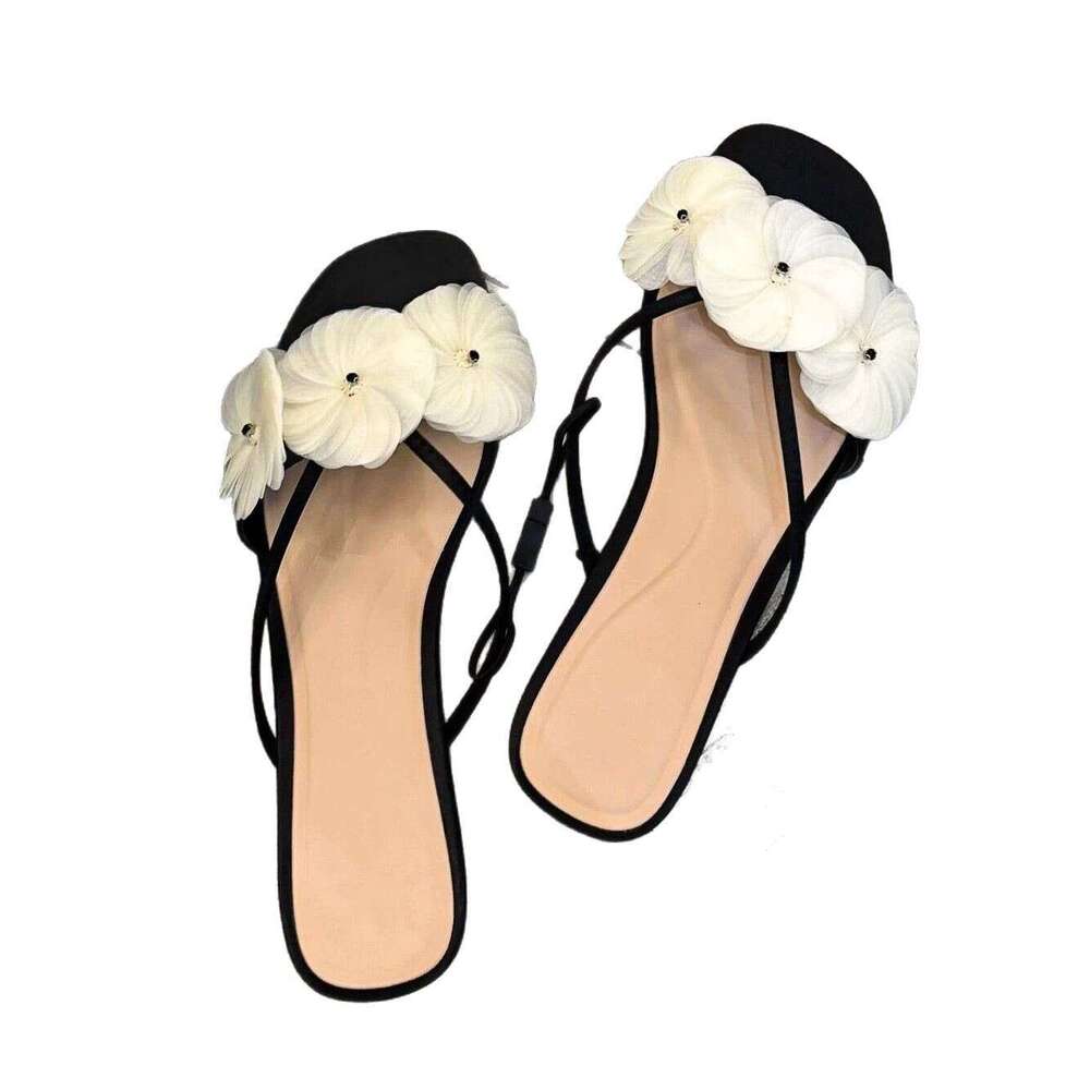 ~Niche Floral One-Strap for Women, Outdoor Wear, Spring/Summer 2025 New Versatile Flat Sandals