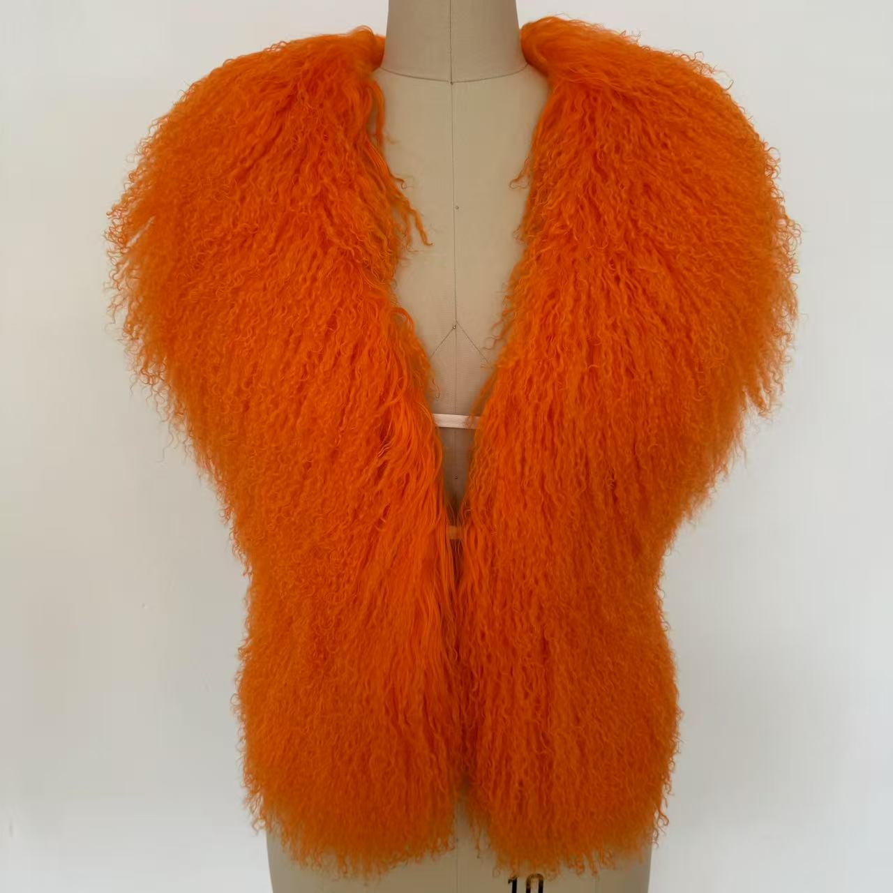2025 Spring/Summer New Fur Vest Real Mongolian Sheep Sexy Large Open Back Hanging Neck Top Mongolian Fur Top Fur Coat