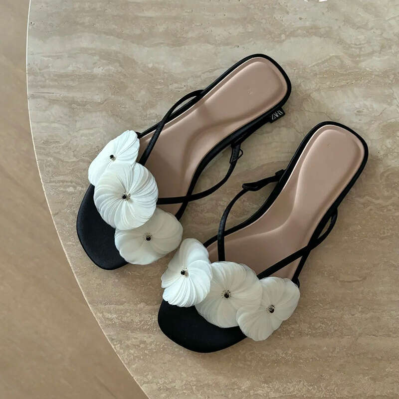 ~French Floral One-Strap for Women Summer Outdoor Fairy Flat Sandals Vacation Style Half Slippers
