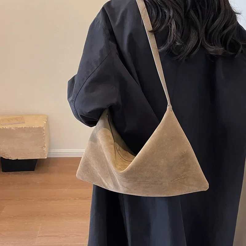 This Year New Lazy Style Retro Single Shoulder Underarm Bag Minimalist Large Capacity Commuting Bag Crossbody Bags Y250528