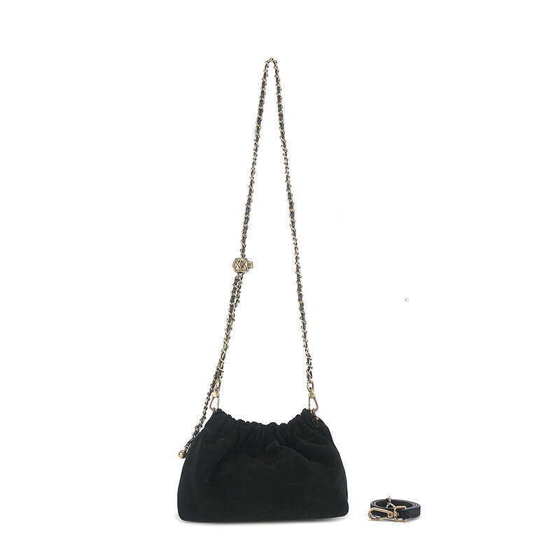 Niche Design Women's 2024 New Genuine Leather Cloud Pleated Crossbody Matte Fashion Shoulder Chain Bag
