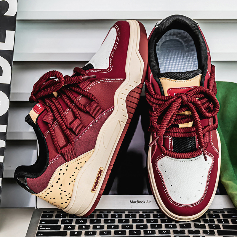 2025 Designer casual shoes Summer New Versatile Design Casual Bread for Men and Women Couples Trendy Sports Student Thick-Soled Sneakers Burger Shoes