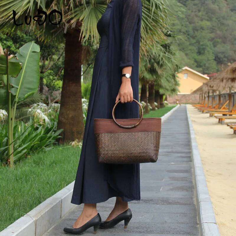 LUCDO Rattan Weave Wooden Handle Retro Ladies Fashion Handmade Retro Bamboo Handbag Old Straw Woven Bags For Women Totes