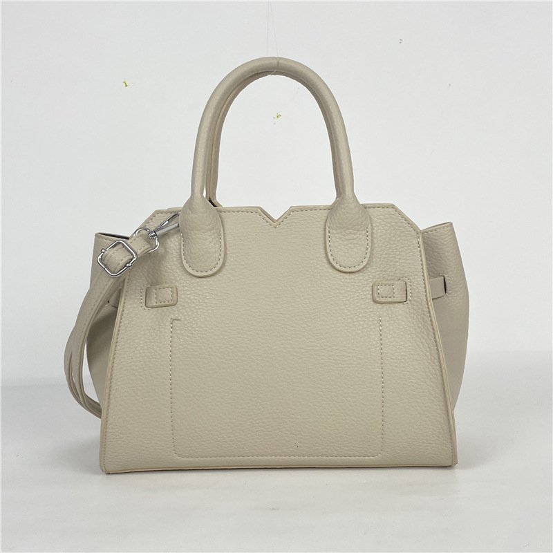 Top brand high-quality new free designer bag new handbag 2025 shoulder bag commuting elegant fashion crossbody bag new free designer bag