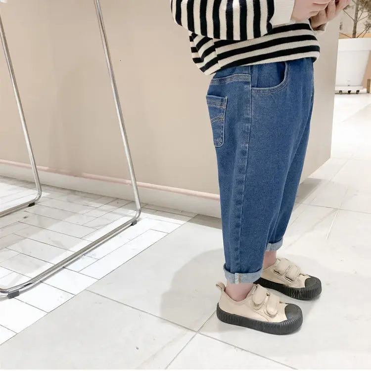 Baby Boy Girl Loose Jeans Fashion Korean Style Casual Solid Color Spring Autumn Childrens Denim Pants For 17 Years 250528