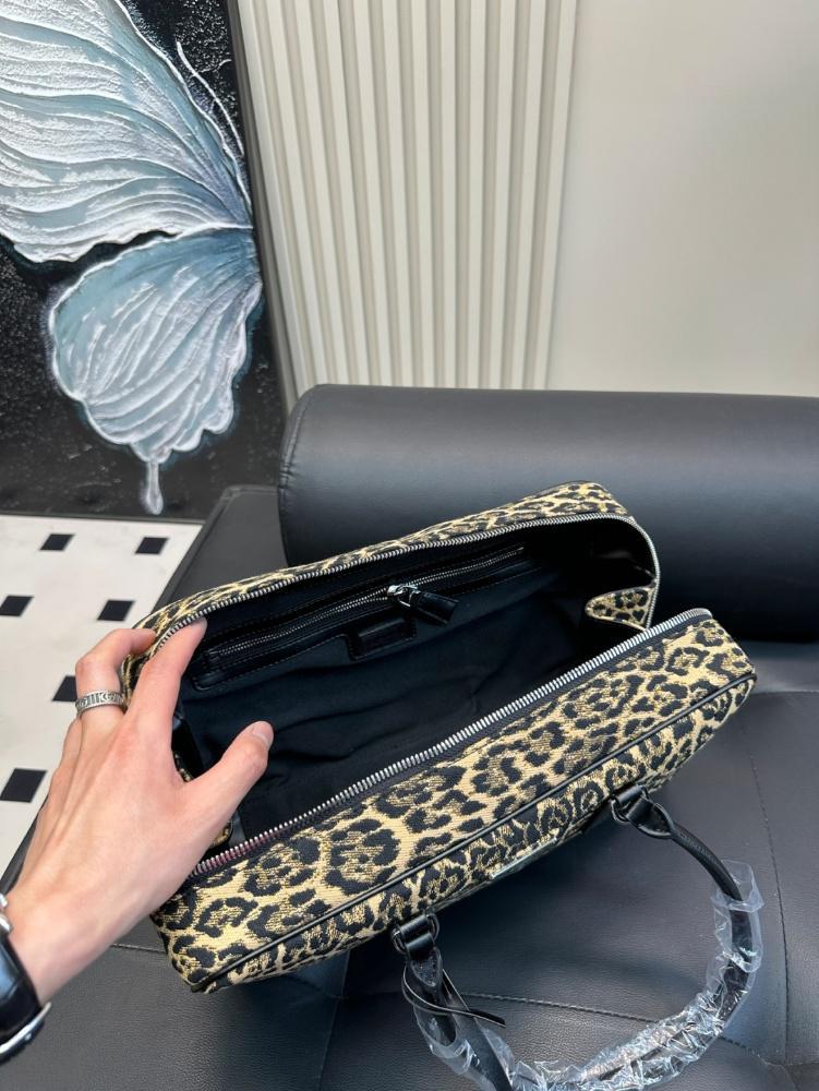 High end retro leopard print handbag for women in the spring and summer of 2025, fashionable single shoulder armpit bag, handbag