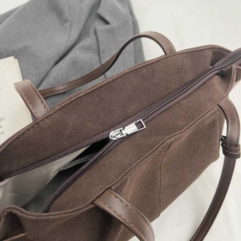 Women Suede with Inner Pocket Underarm Bag with Zipper Solid Color Satchel Bag for Work Travel Y250528