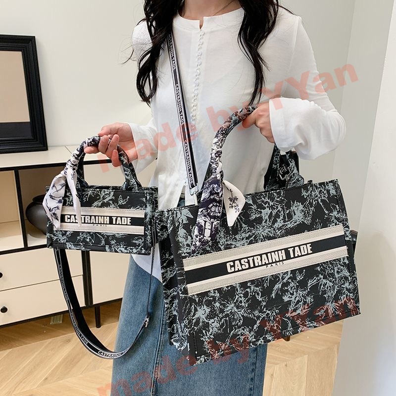 Designer bag free shipping 2025 new fashionable soft leather high-end texture printed small square bag chain bar single shoulder crossbody bag for wom