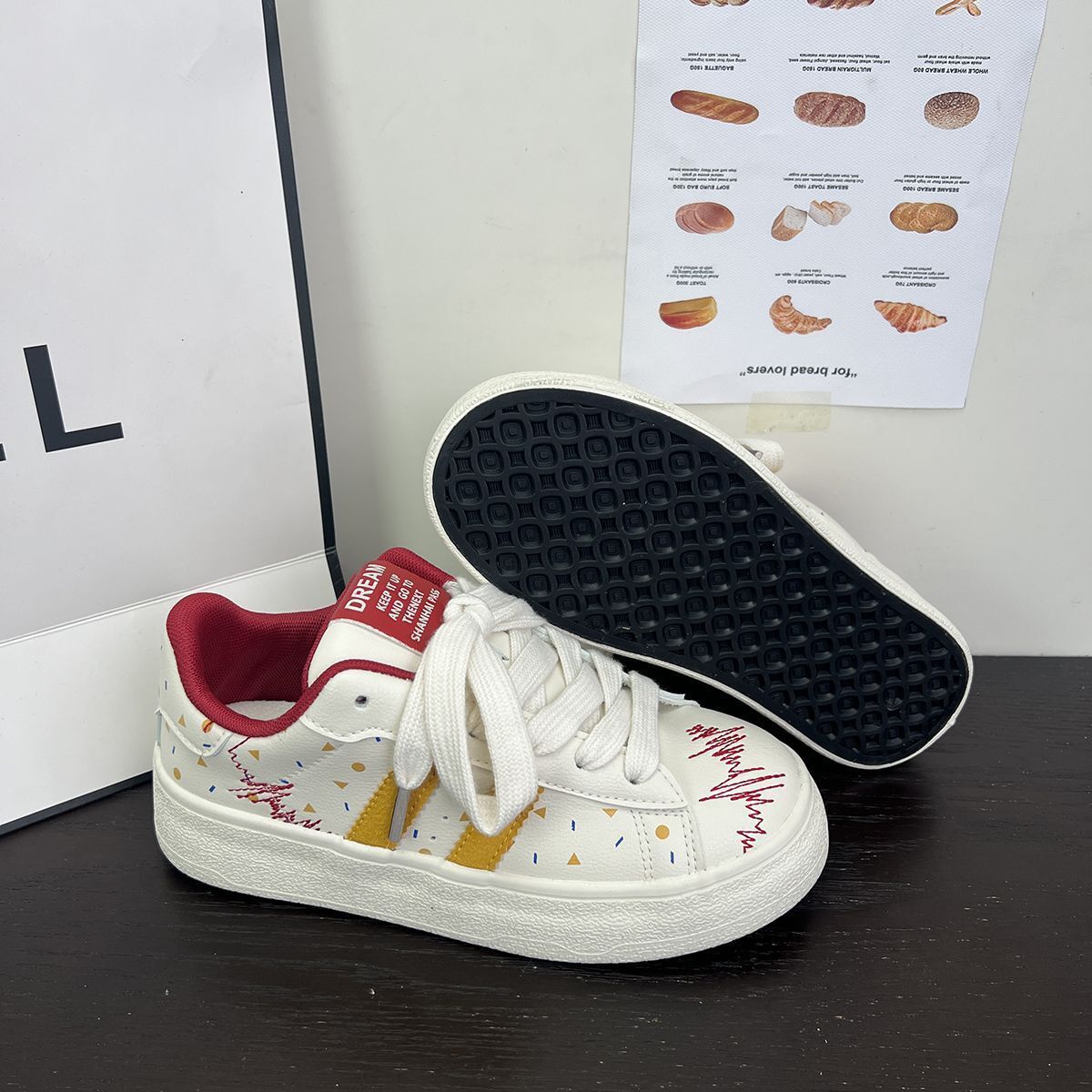 2025 Designer casual shoes Dopamine Thick-Soled Sneakers for Women, Ins Style, Spring Niche Versatile Casual White Shoes