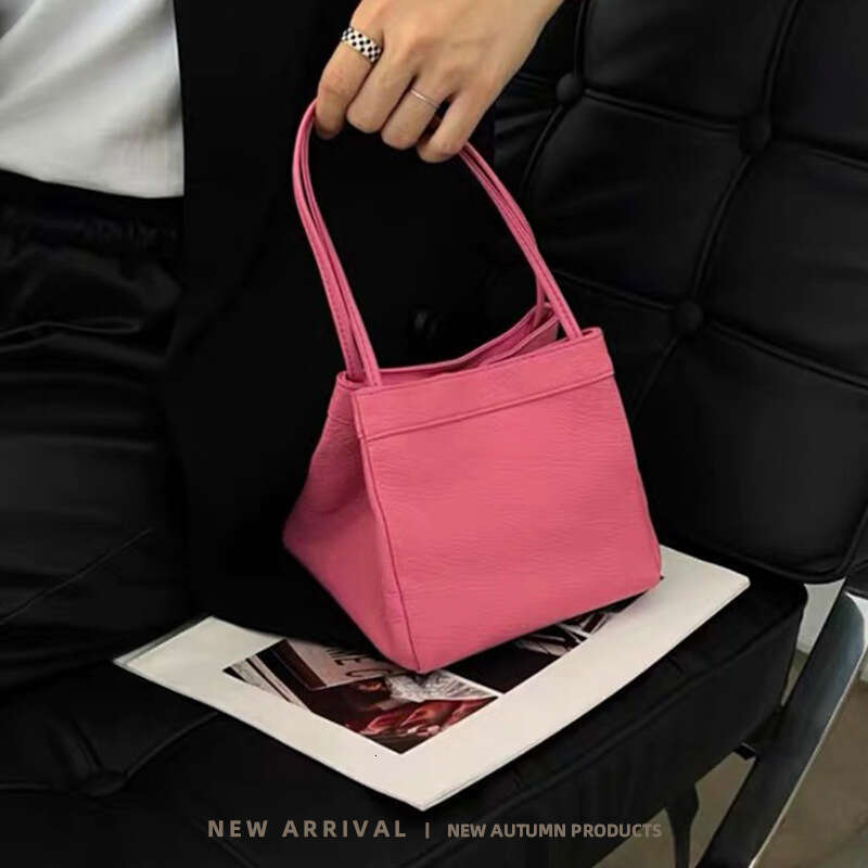 2024 New Small Square Goat Simple Fashion Versatile Handbag Genuine Leather Women's Bag